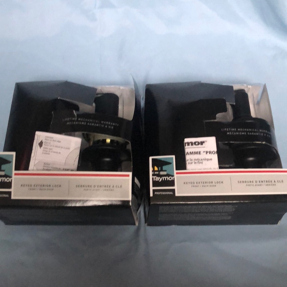 🔐BNIB Two Taymor Keyed Exterior Door Locks🔐